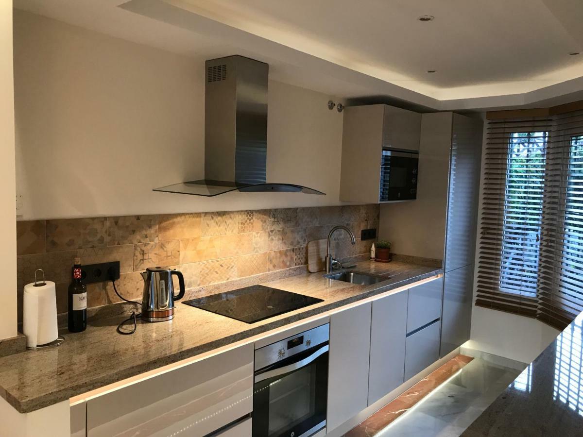 Las Lomas De Cabopino Marbella Eksteriør billede